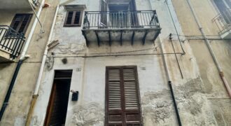 Casa indipendente in vendita a Partinico, Via Bagliesi