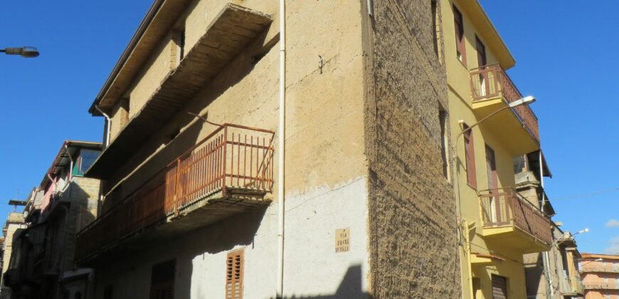 Casa indipendente in vendita a Partinico, Via Fonte Merelli