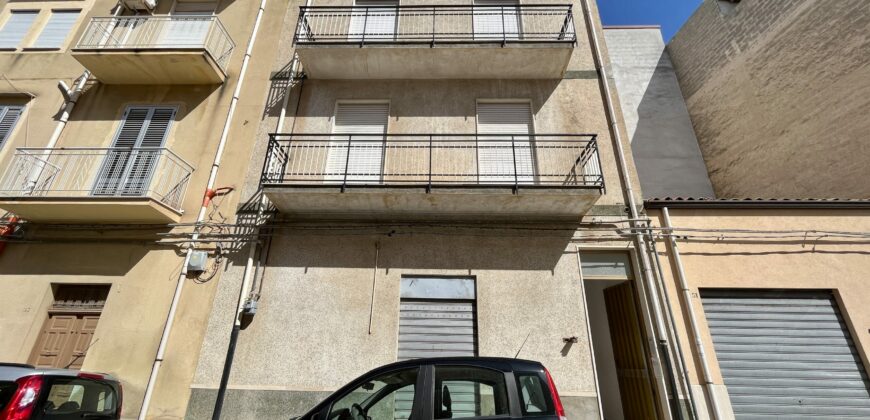 Casa indipendente in vendita ad Alcamo, Via Cannizzaro