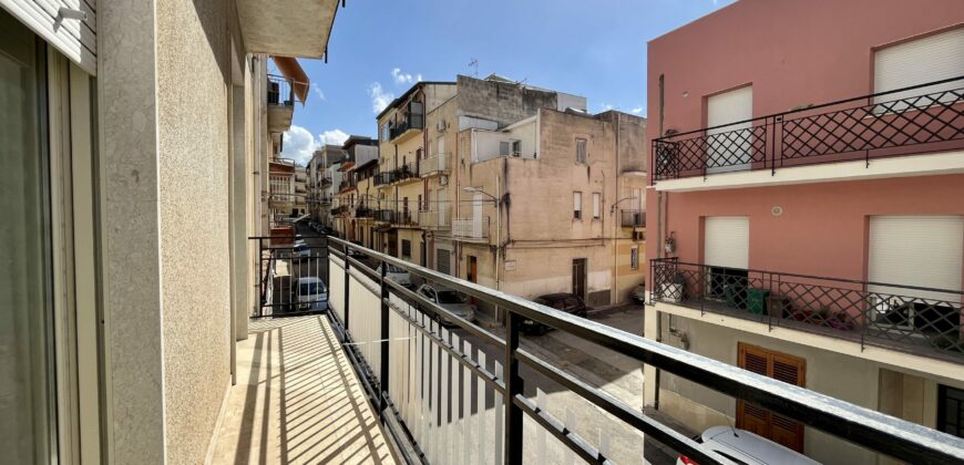 Casa indipendente in vendita ad Alcamo, Via Cannizzaro