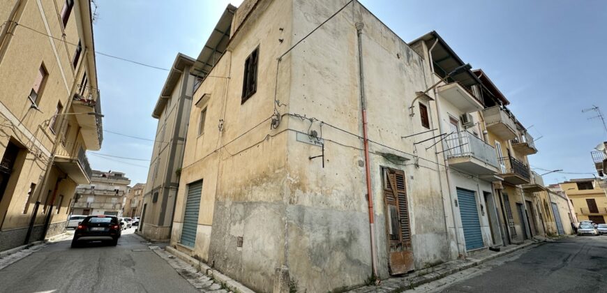 Casa indipendente in vendita a Partinico, Via Greco