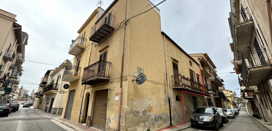 Casa indipendente in vendita a Partinico, Via V. Miserendino