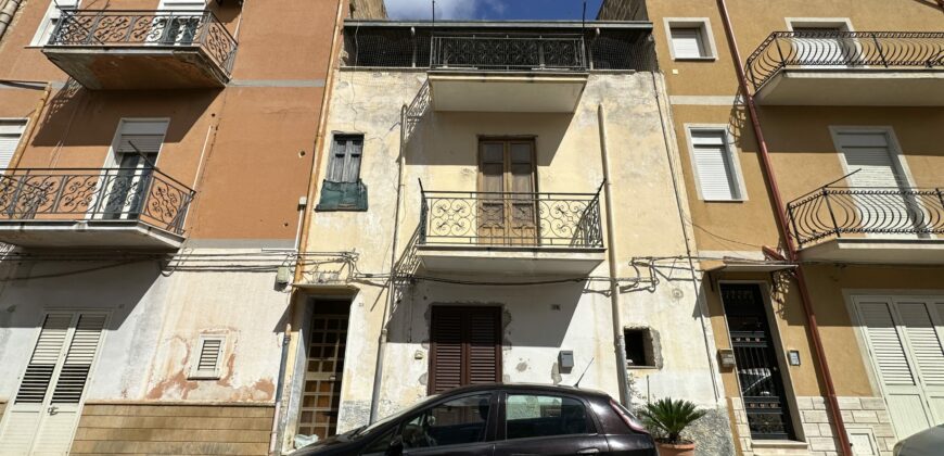 Casa indipendente in vendita a Partinico, Via Porcaro