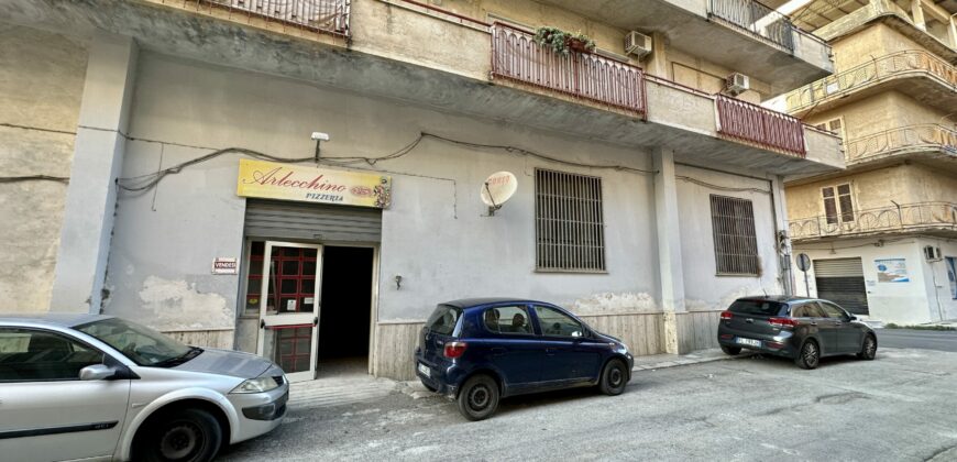 Locale commerciale in vendita a Partinico, Via Pietro Mascagni