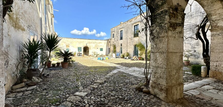 Porzione di Baglio in vendita a Partinico, Contrada Cappello