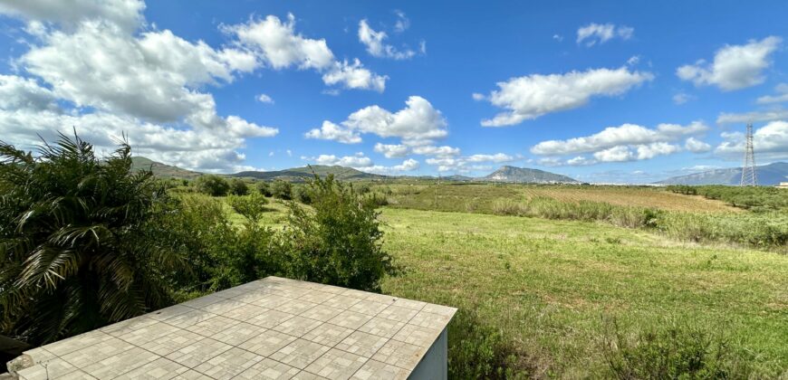 Agriturismo in vendita a Partinico, Contrada Bosco Falconeria