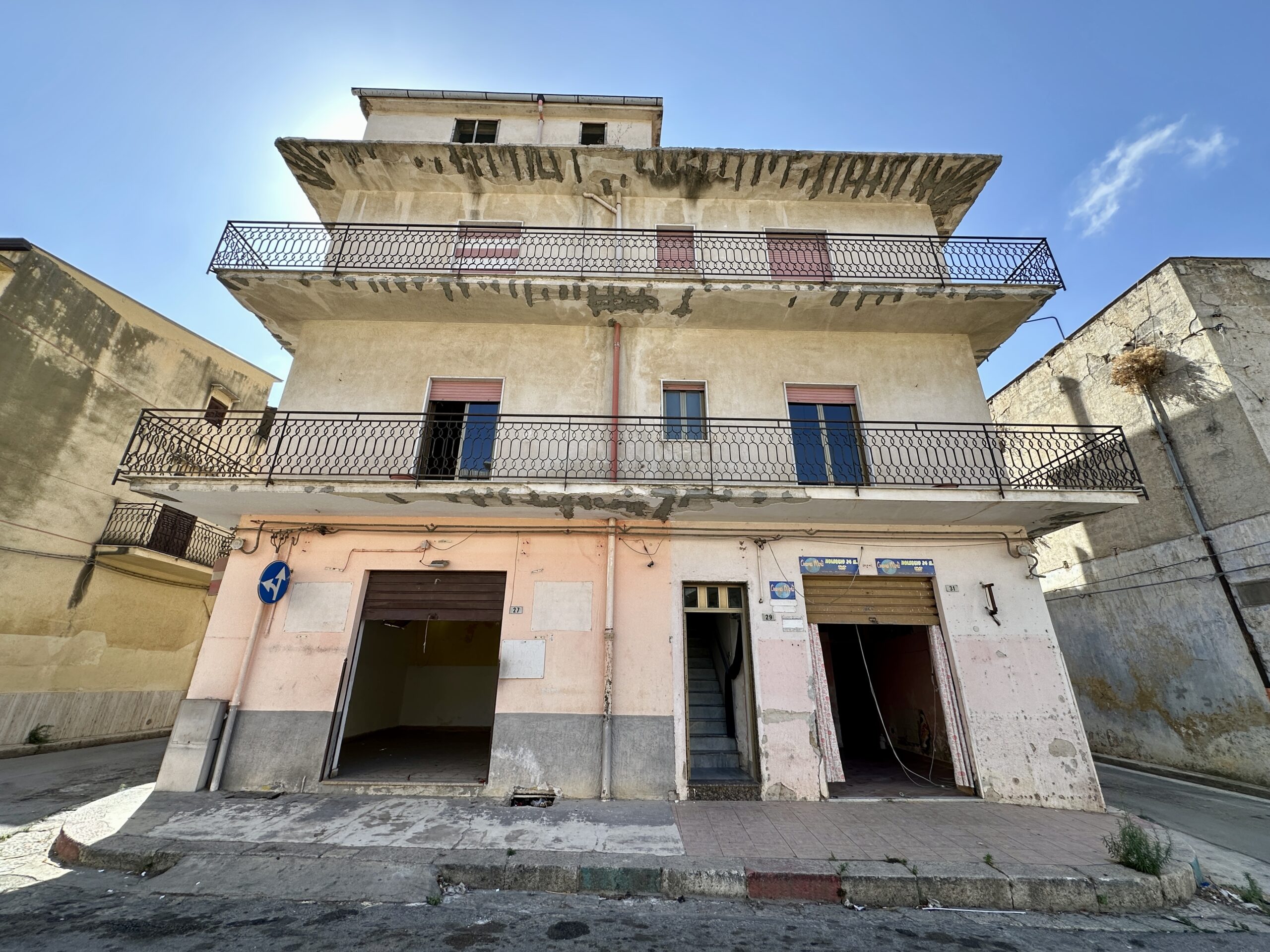 Casa indipendente in vendita a Partinico, Largo Avellone