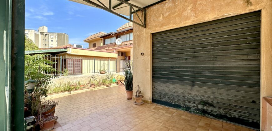 Casa indipendente in vendita a Partinico, Largo Antonio Favazzi