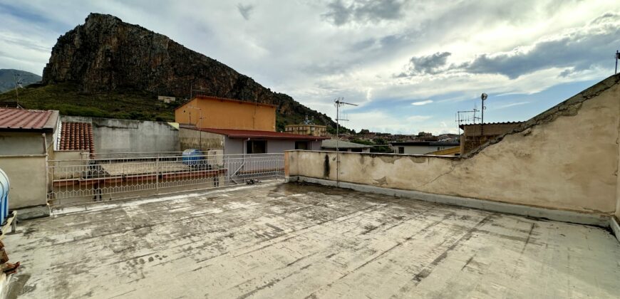 Casa indipendente in vendita a Partinico, Via Alcide De Gasperi