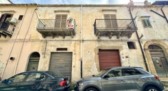 Casa indipendente in vendita a Partinico, Via Principe Umberto